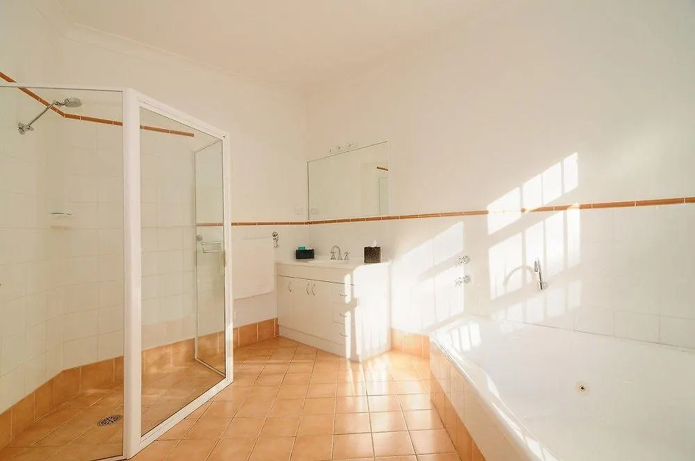 Dolphin Sands Bed Breakfast Byron Bay 4*,