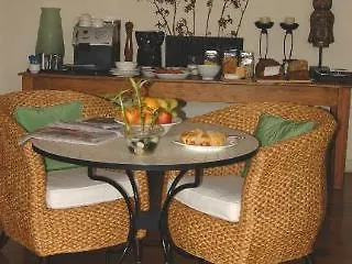 **** Hotel Dolphin Sands Bed Breakfast Byron Bay Australia